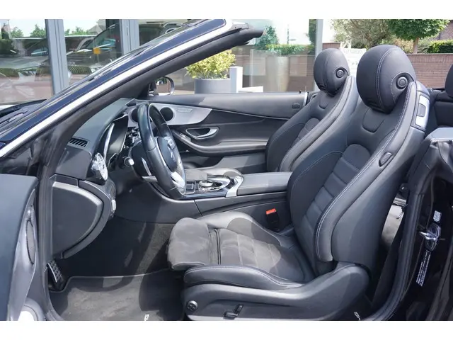 Mercedes-Benz C-Klasse Cabrio 180 AMG 2020 Benzine 8