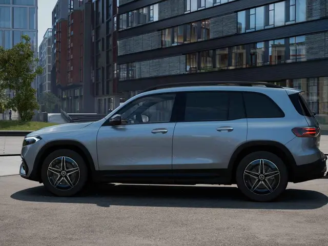 Mercedes-Benz EQB 250+ AMG Line 71 kWh 2026 Elektrisch 32