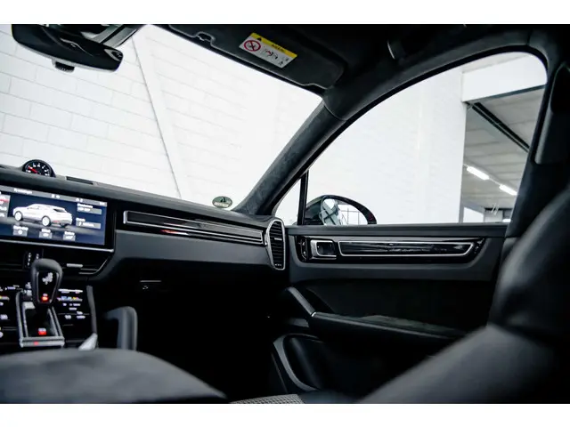 Porsche Cayenne Coupé 4.0 GTS 2021 Benzine 31
