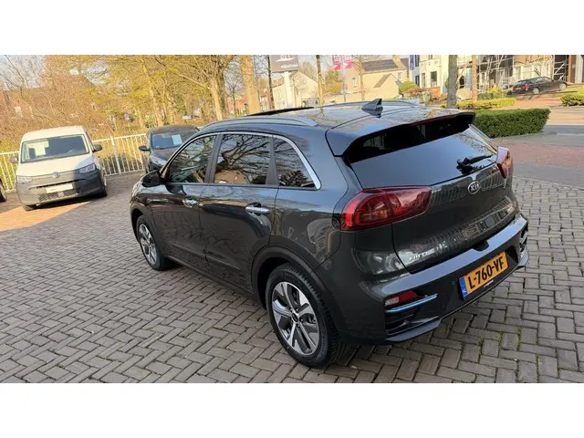 Kia e-Niro DynamicPlusLine 64 kWh 2021 Elektrisch 9