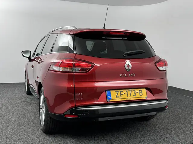 Renault Clio Estate TCe 90 Limited 2019 Benzine 8