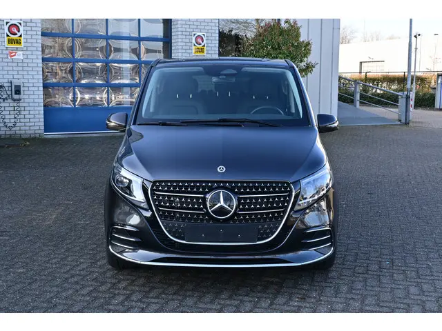 Mercedes-Benz V-Klasse 300d AMG L3 DC 2024 Diesel