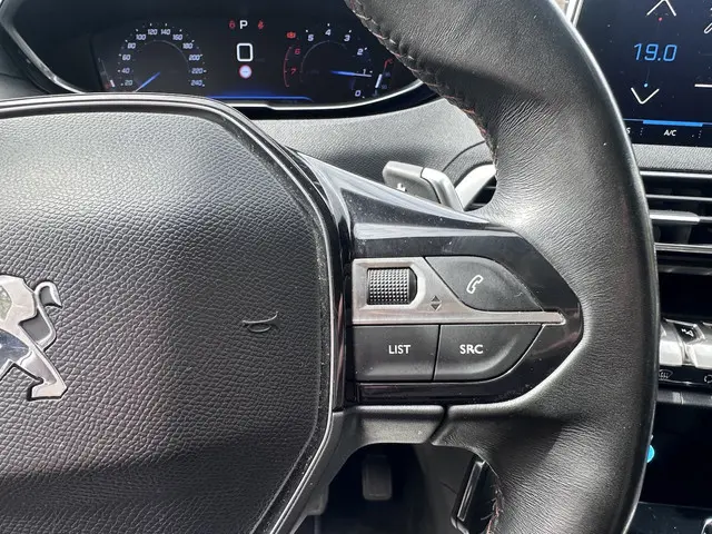 Peugeot 3008 1.2 PureTech Allure 2017 Benzine 19