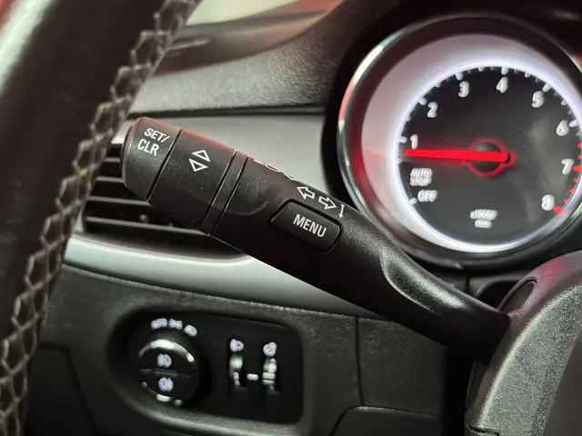 Opel Astra 1.4 Online Edition 2017 Benzine 37