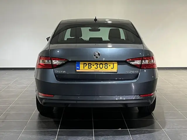 Škoda Superb 1.4 TSI ACT Ambition Business 2017 Benzine 17
