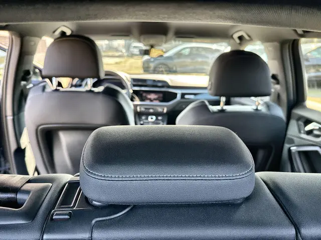 Audi Q3 Sportback 35 TFSI/150PK S Edition 2021 Benzine 6