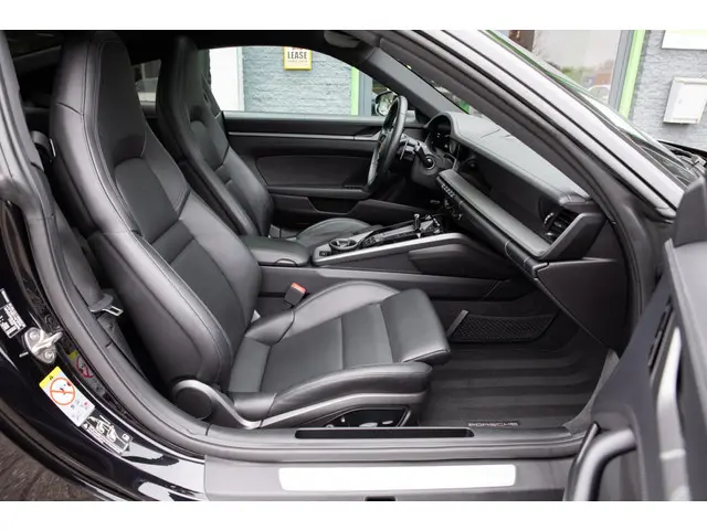 Porsche 911 3.0 Carrera 2020 Benzine 13