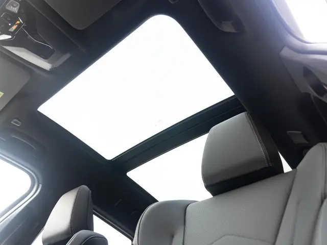 BMW X1 xDrive23i 2025 Benzine 38