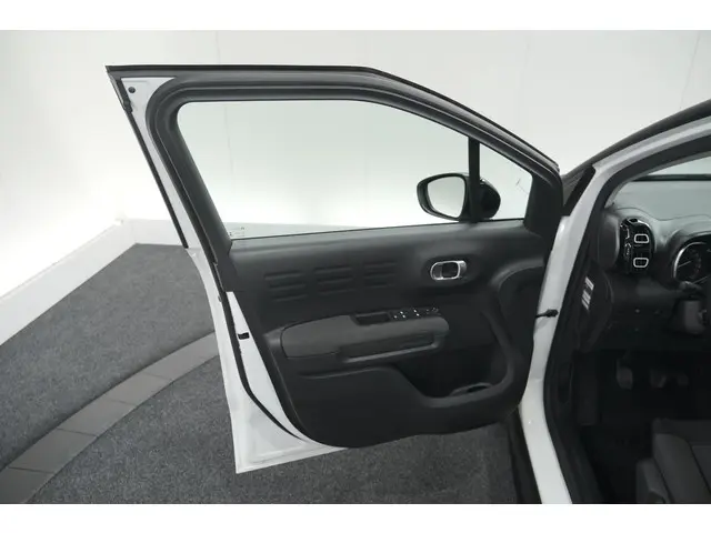 Citroën C3 Aircross PureTech 110 Shine 2021 Benzine 60