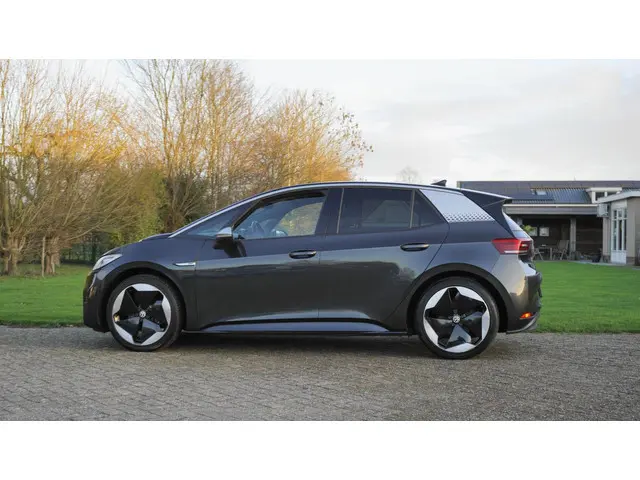 Volkswagen ID.3 First Max 58 kWh 2020 Elektrisch 13