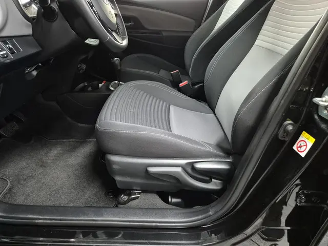 Toyota Yaris 1.5 Hybrid Dynamic 2019 Hybride Benzine 54