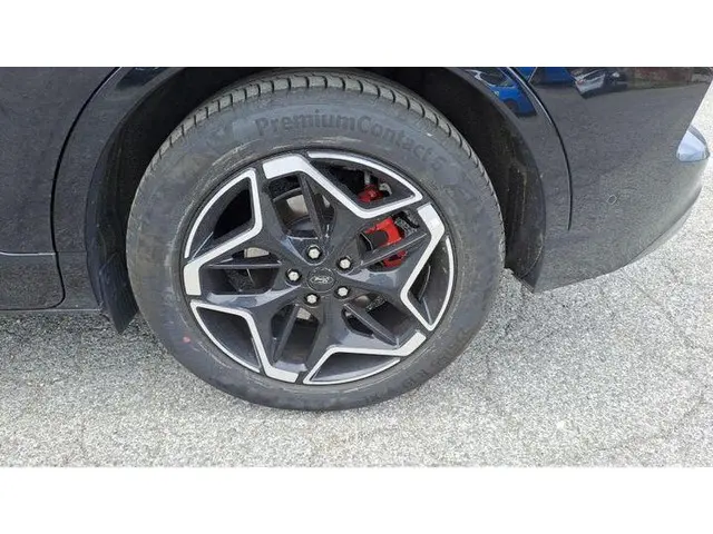 Ford Kuga 2.5 FHEV ST-Line X 2024 Hybride Benzine 7
