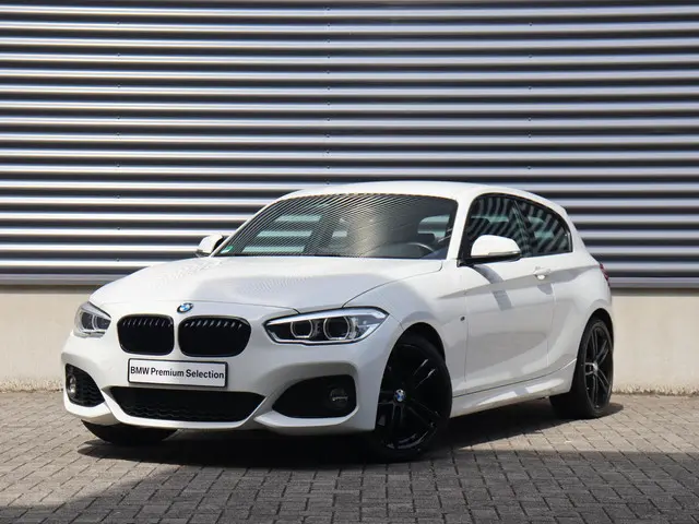 BMW 1 Serie 3-deurs 116i 2018 Benzine 37