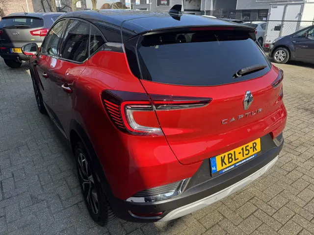 Renault Captur 1.3 TCe 140 Intens 2023 Benzine 6