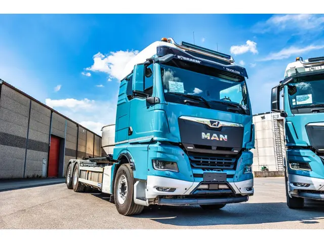 MAN TGX 26.510 6x2-4 LL + AJK 2023 Diesel