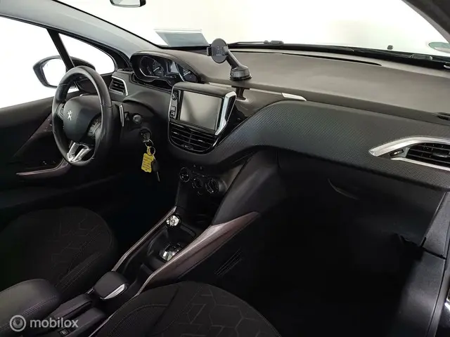 Peugeot 2008 1.2 Automaat Trekhaak 2016 Benzine 6