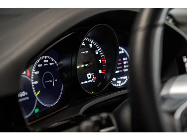 Porsche Cayenne 3.0 E-Hybrid 2021 Hybride Benzine 18