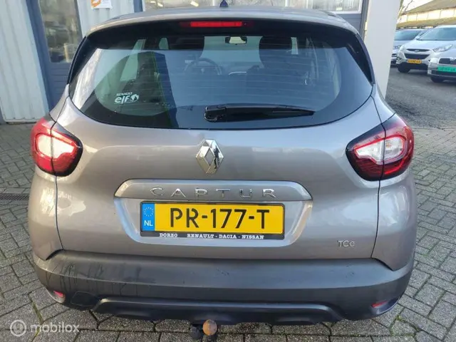 Renault Captur 0.9 TCe Life | Airco | Trekhaak 2017 Benzine 4