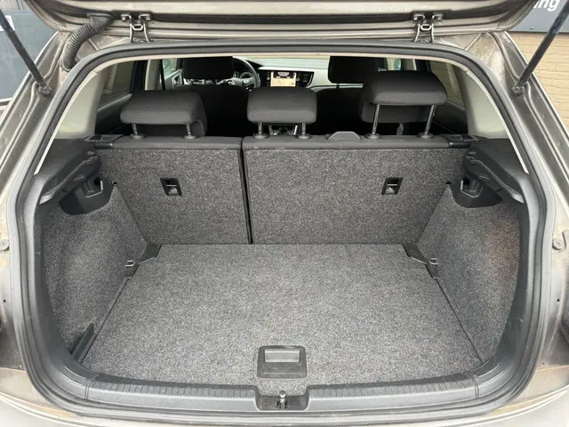 Volkswagen Polo 1.0 TSI Comfortline 2019 Benzine 8