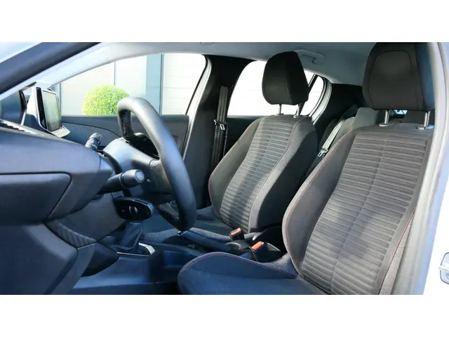 Peugeot 208 1.2 PureTech Blue Lease Active 2022 Benzine 25