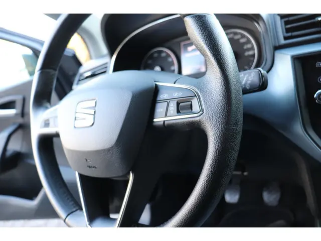 SEAT Arona 1.0 TSI Style Business Intense 2019 Benzine 12