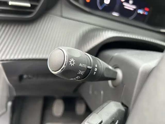 Peugeot 208 1.2 Turbo 100 PK Allure 2024 Benzine 20