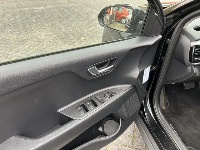 Kia Stonic 1.0 T-GDi MHEV DynamicPlusLine 2023 Benzine 14