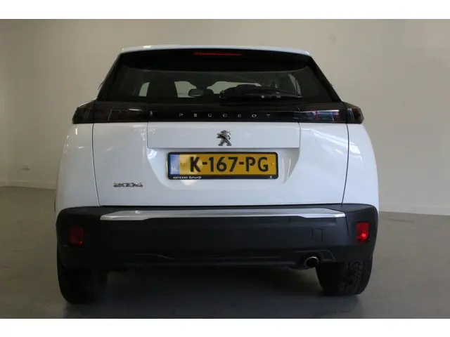 Peugeot 2008 1.5 BlueHDi Blue Lease Active 2021 Diesel 8