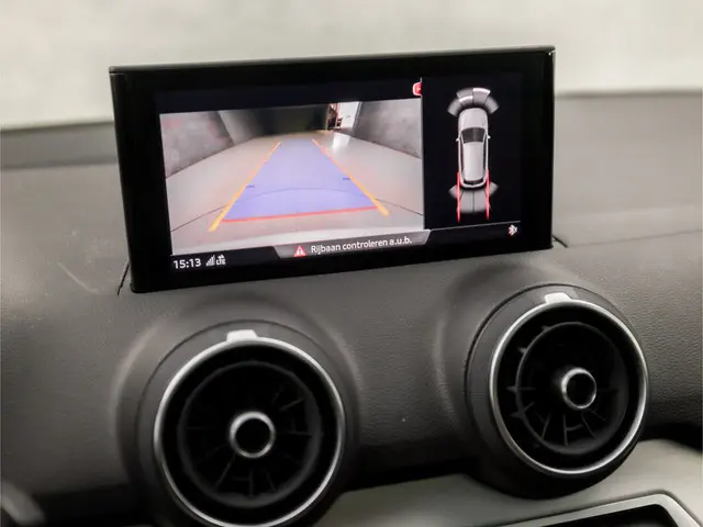 Audi Q2 35 TFSI S-Line Sport 2019 Benzine 18