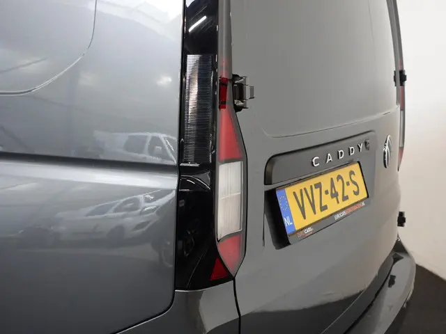 Volkswagen Caddy Cargo Maxi 2.0 TDI Style 2023 Diesel 8