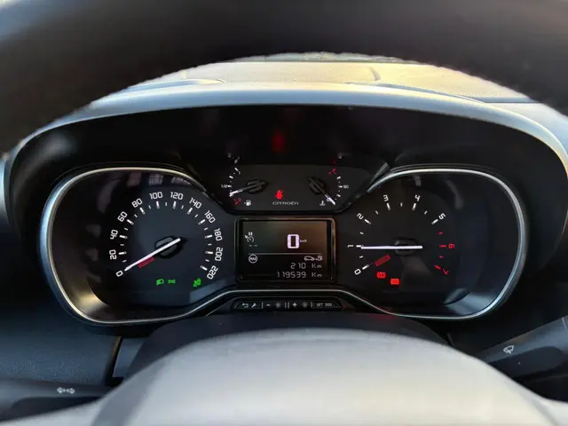 Citroën C3 Aircross 1.2 PureTech S&S Shine 2020 Benzine 15