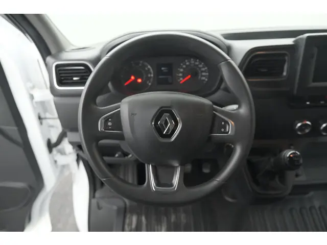 Renault Master T35 2.3 dCi 135 L2H2 Comfort 2022 Diesel 33