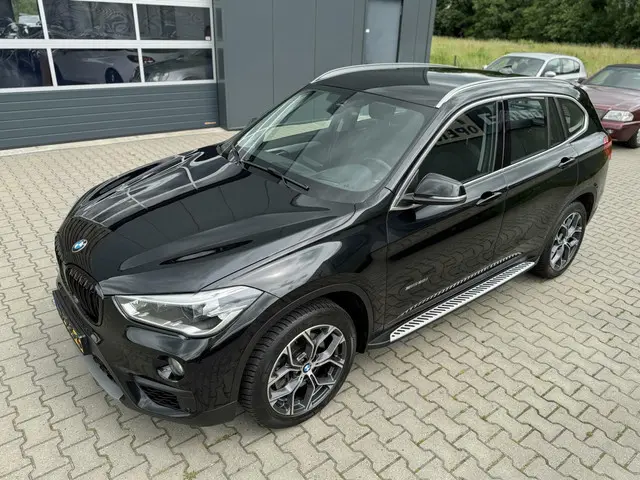 BMW X1 sDrive20i Centennial High Executive 2016 Benzine 22
