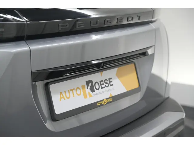 Peugeot 2008 PureTech 100 Allure 2024 Benzine 4