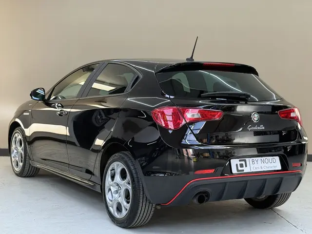 Alfa Romeo Giulietta 1.4 T Sprint, 150Pk, 2015, 2015 Benzine 7