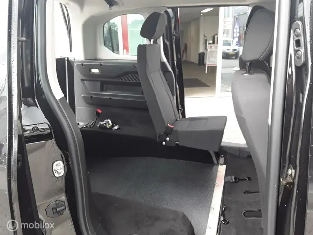 Peugeot Rifter 1.2 Puretech Allure 2021 Benzine 17