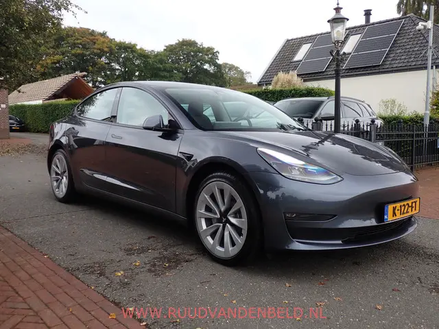 Tesla Model 3 LONG RANGE AWD 75kWh 2020 Elektrisch 3