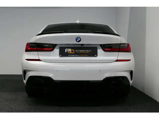 BMW 3 Serie 330e M Sport 2020 Hybride Benzine 23