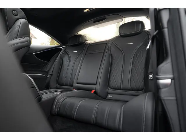 Mercedes-Benz S-Klasse Coupé AMG 65 2015 Benzine 10