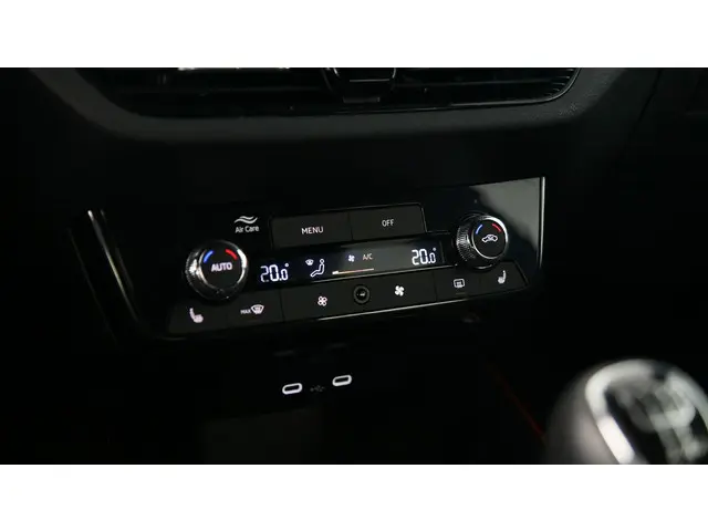 Škoda Fabia 1.0 TSI 95pk Monte Carlo 2024 Benzine 31