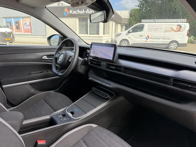 Jeep Avenger Longitude 54 kWh 2024 Elektrisch 14