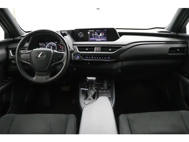 Lexus UX 250h Preference Line 2021 Hybride Benzine 4