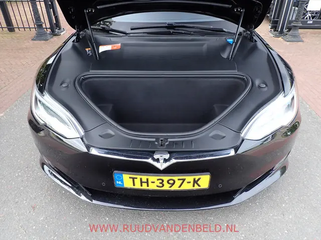 Tesla Model S 75D 2018 Elektrisch 39