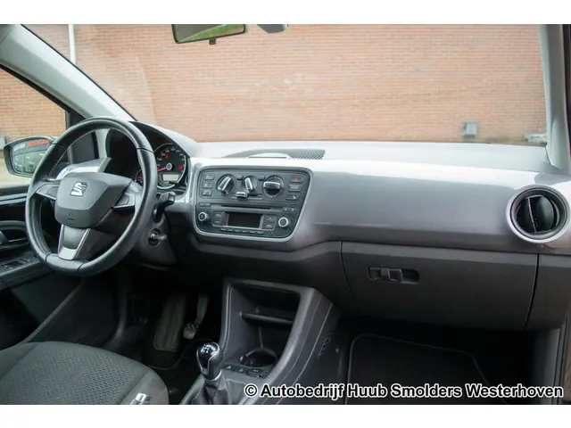 SEAT Mii 1.0 Sport Dynamic 2015 Benzine 4