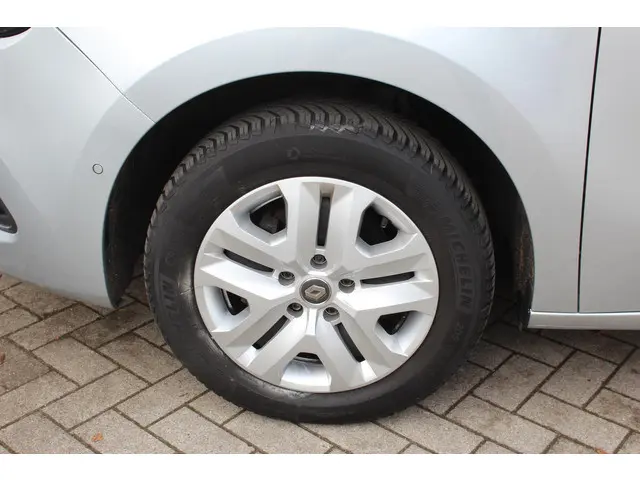 Renault Kangoo 1.3 TCe Techno 2023 Benzine 17