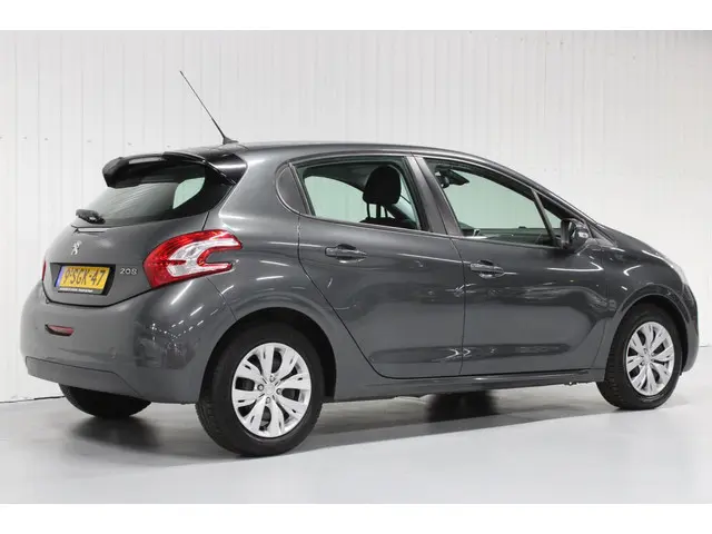 Peugeot 208 1.0 VTi Blue Lease 2013 Benzine 6