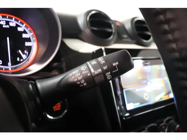 Suzuki Swift 1.0 Stijl Smart Hybrid 2018 Benzine 27