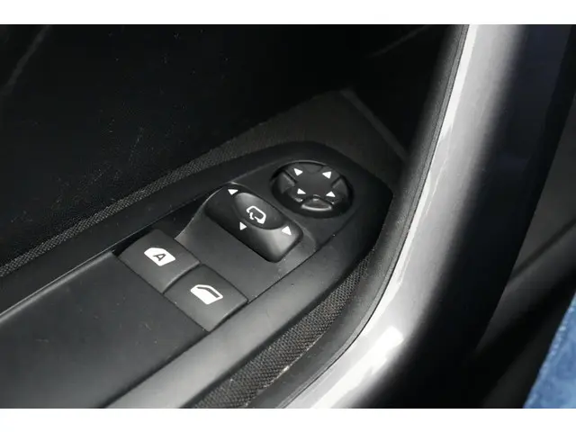 Peugeot 2008 1.2 PureTech Blue Lion 2016 Benzine 21