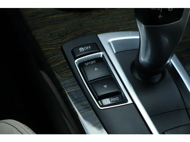 BMW X3 xDrive20i High Executive 2013 Benzine 27