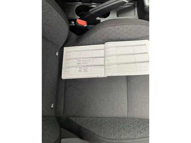 Renault Clio 1.0 TCe Business Zen 2021 Benzine 27